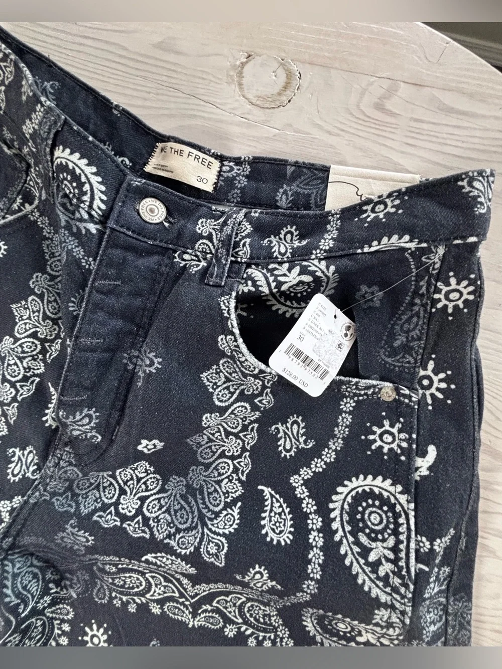 Free People We The Free Good Luck Printed Barrel Jeans Size 30
